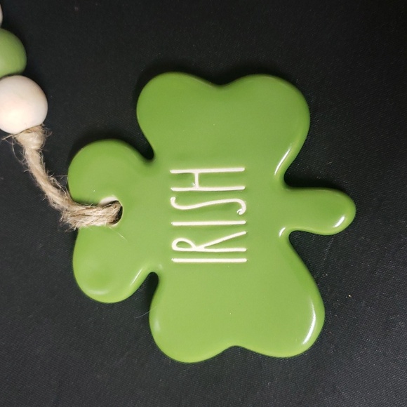 Rae Dunn NWOT Green Ceramic "IRISH" garland/plaque with wood beads - Picture 2 of 4